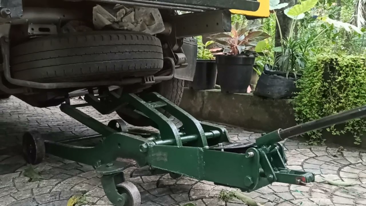 Heavy duty hydraulic gear box trolley jack
