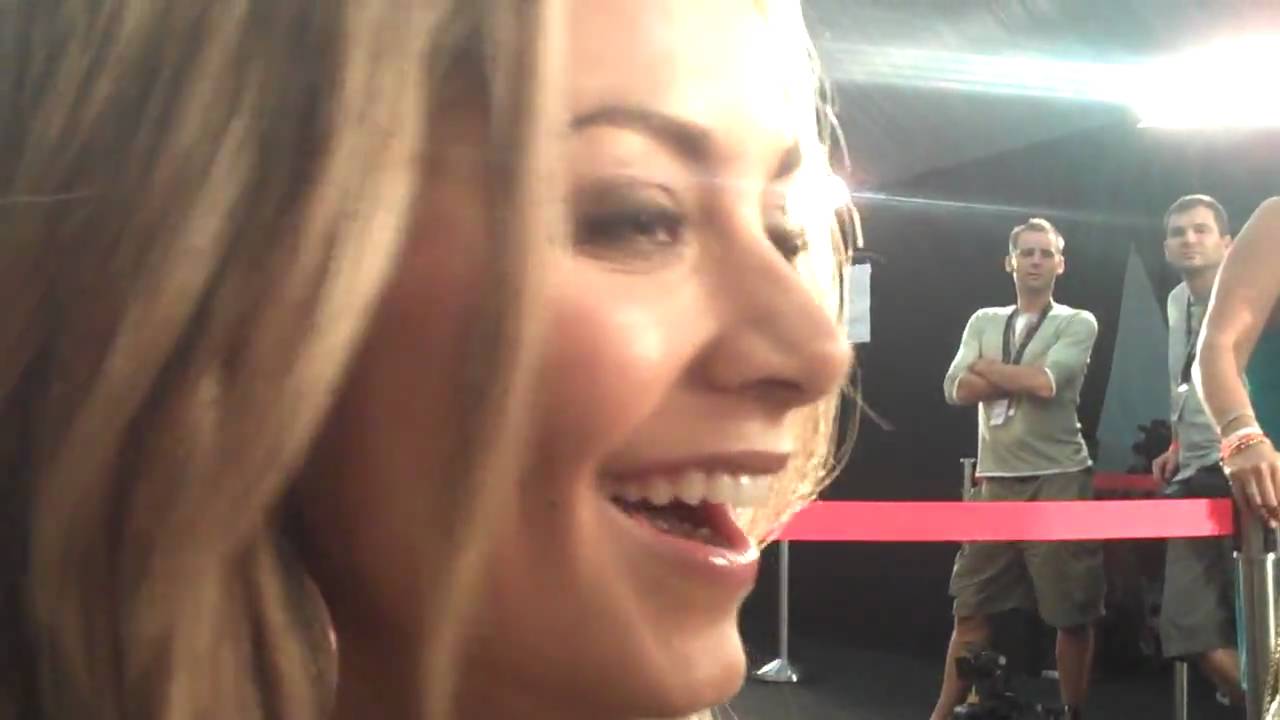 DJ Havana Brown - Magic with Dynamo at F1Rocks Singapore