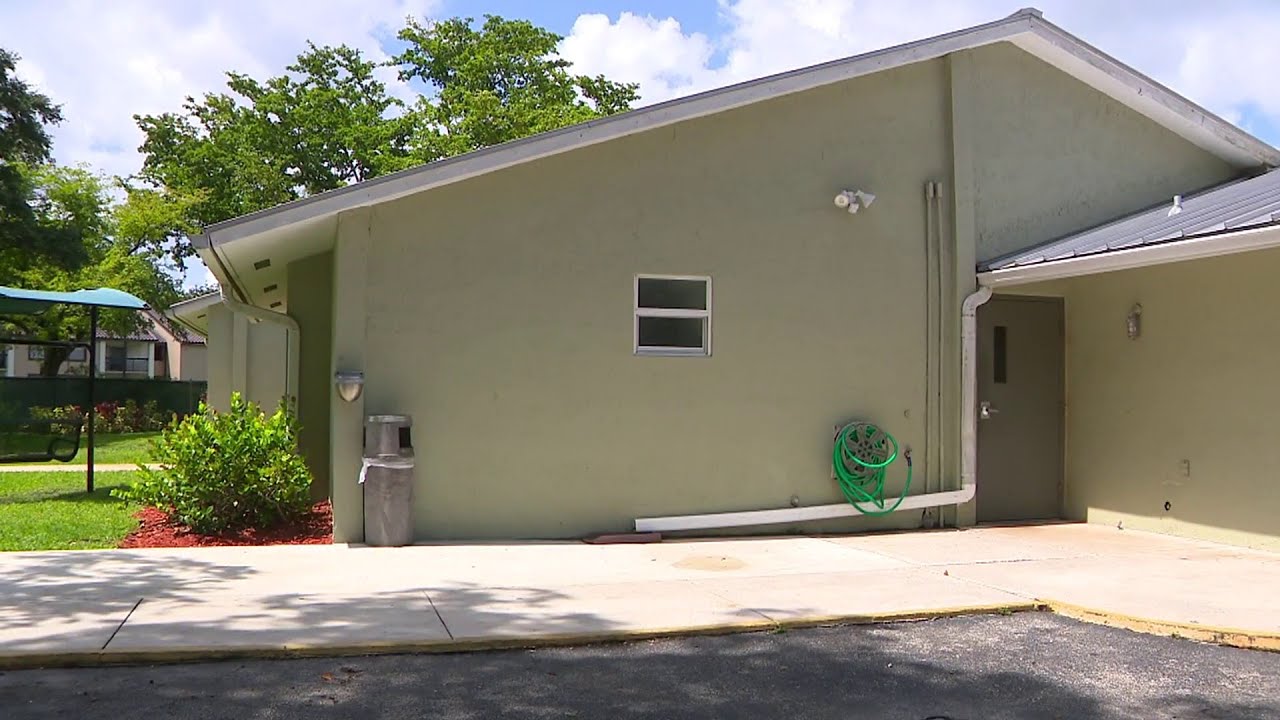 Nonverbal autistic man escapes from housing facility, runs naked into neighbors' homes