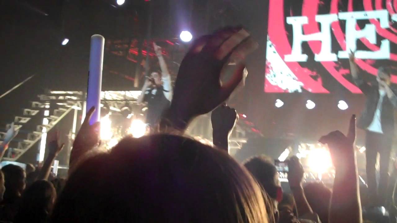 Big Time Rush - Intro & Big Time Rush Theme Song & Time of Our Life (Boston 3/3/12)