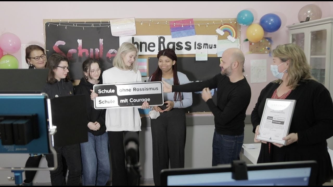 Titelverleihung Schule ohne Rassismus - Schule mit Courage an die Tesla-Schule, Berlin, 15.12.2021