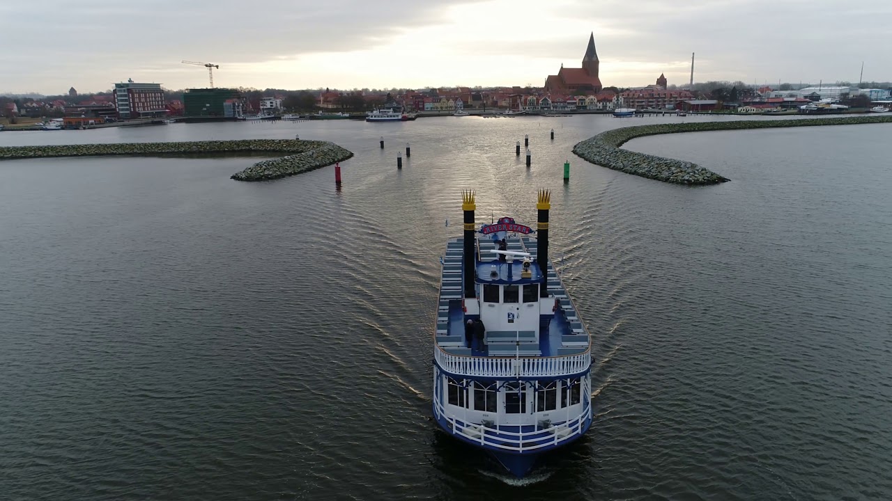 Schaufelraddampfer River Star zwischen Zingst und Barth 4K 2018