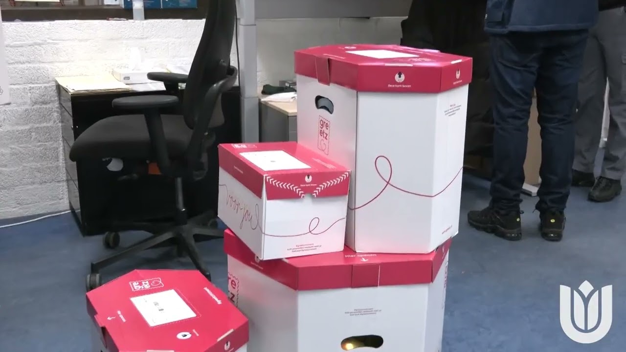 HOE KOMT DE POST BIJ JE BED