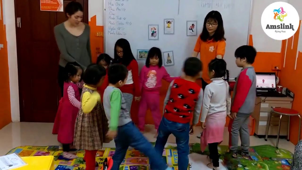 Walking Walking - Dancing With The Students