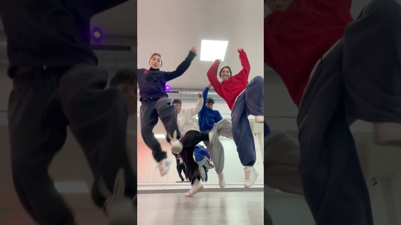 ayer se me olvid&oacute; subir video PERDOOON🙏😫 estuve todo el dia fueeraa😢 #dance #bailarin