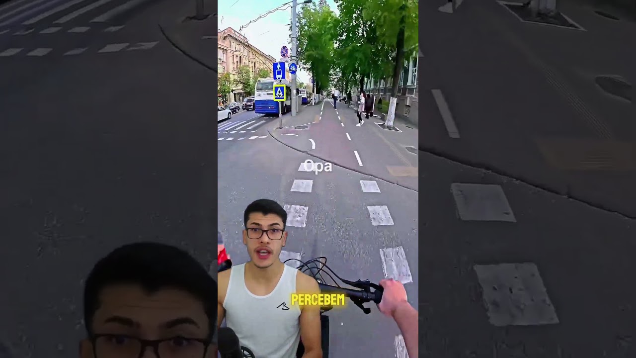 &eacute; imposs&iacute;vel andar de bike sem que algu&eacute;m entre na frente #bike #bicicleta #rua #experimento