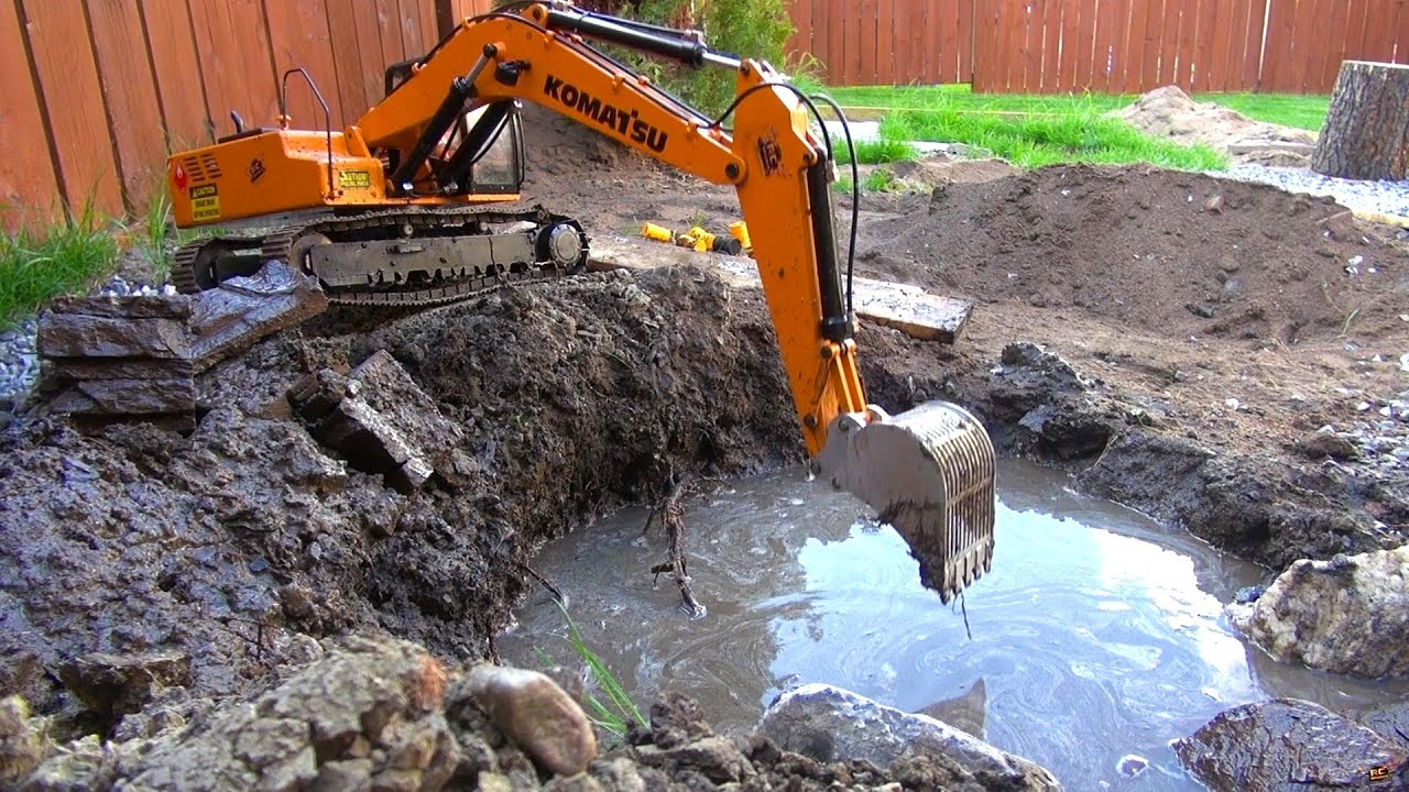RC ADVENTURES - Dredge Mineral Mining with an Earth Digger 4200XL Excavator & Screening Bucket