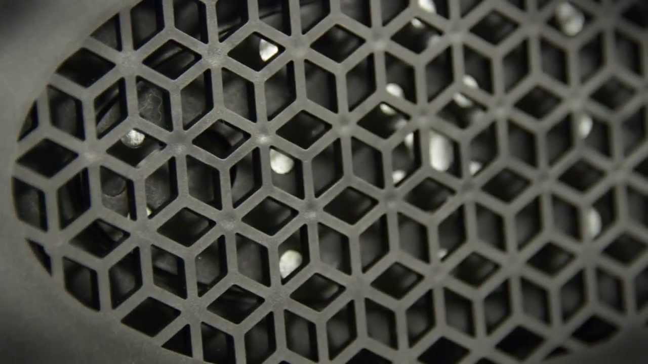 Hands on with the Libratone Loop Airplay speaker