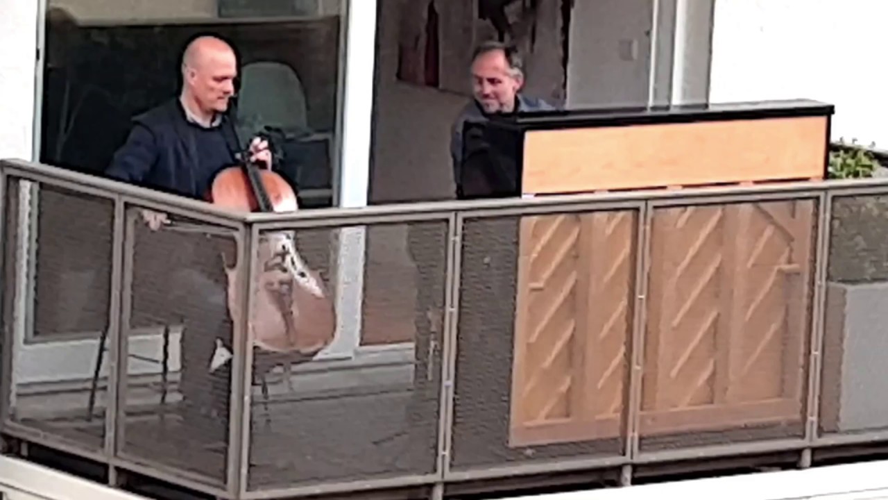 Duo Runge&Ammon play  'Spain' by Chick Corea from their balcony