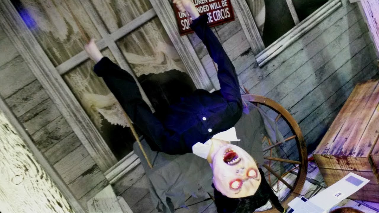 Menacing Molly | Spirit Halloween 2018