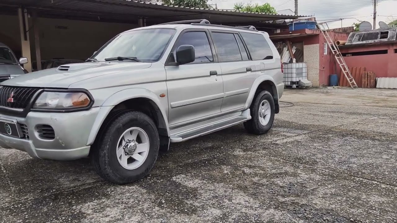 PAJERO SPORT GLS 2001 automática muito nova !