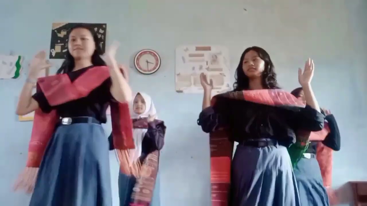 #TugasSenbudTariKelasA Pusaka Seni XA Kel2