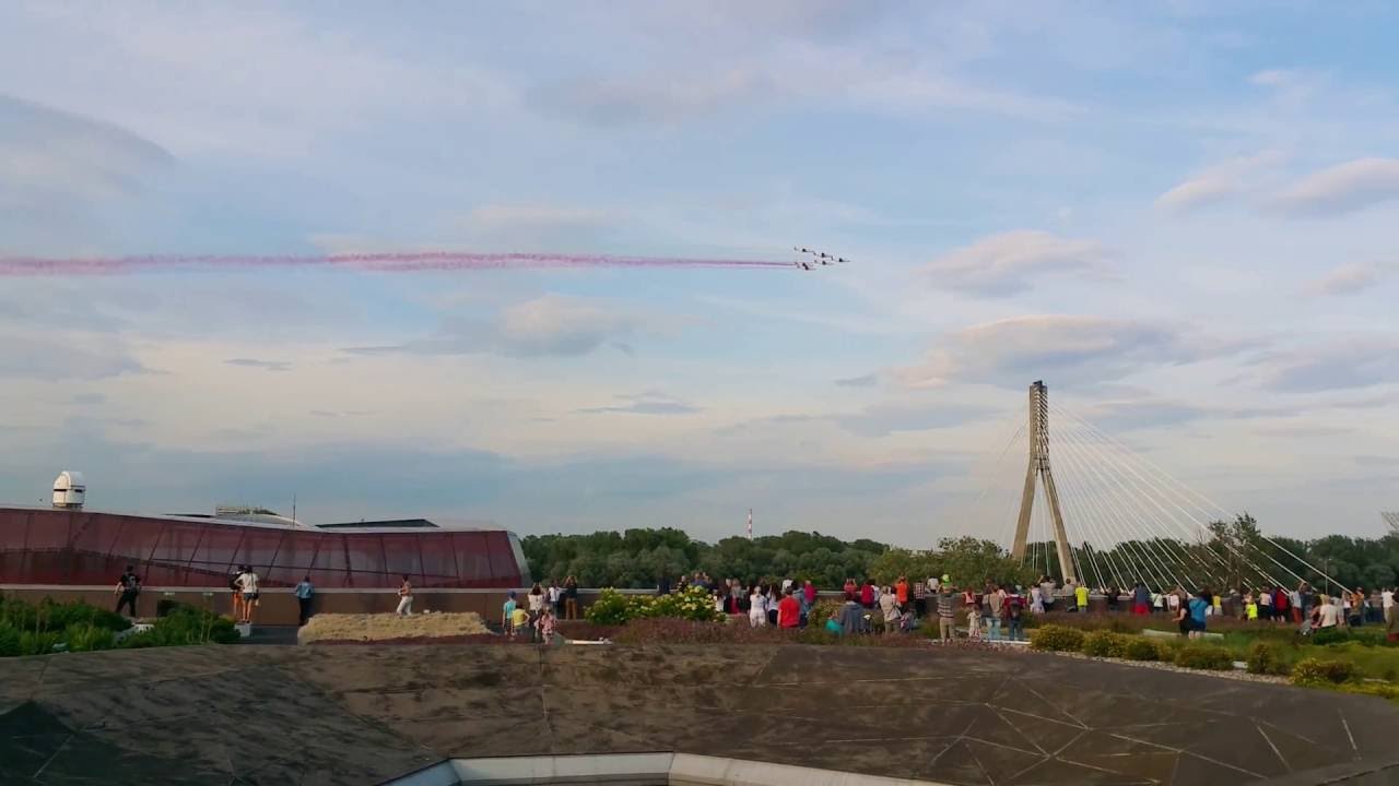 Defilada powietrzna NATO podczas szczytu NATO w warszawie 8.7.2016 r.