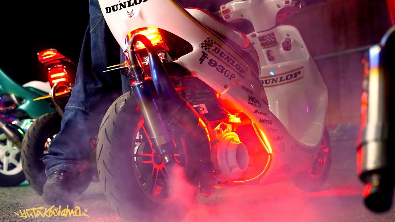 DIO、ZXフルカスタムばかりの2ストの匂い漂ってくる‼️(ゲンチャリーズ)The smell of DIO, ZX, full custom 2 strokes drifts in the air