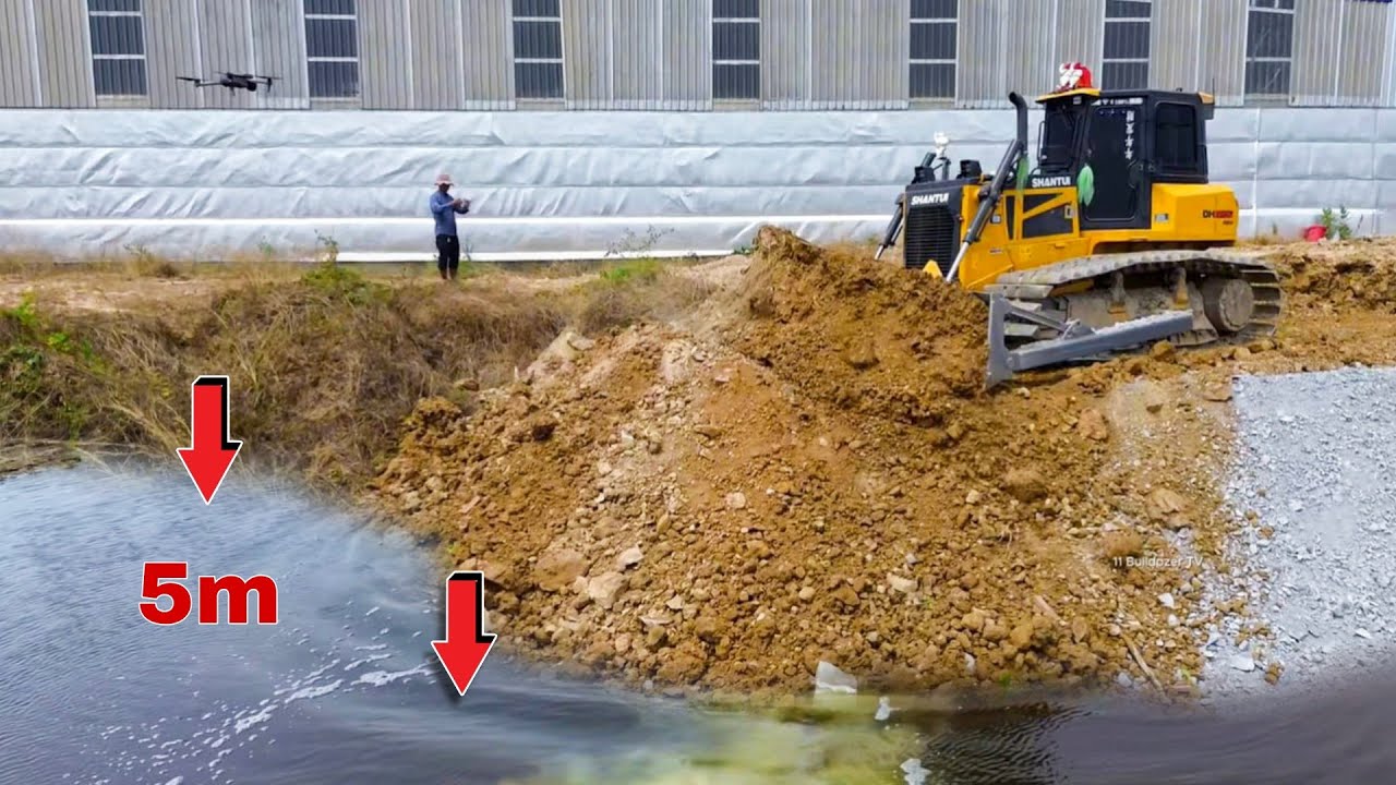 Powerful Skills!! interesting Bulldozer Shantui Push Stone and Filling land with Dump Truck 25ton