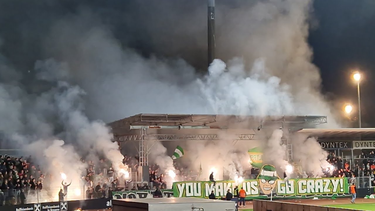 26.10.2024 Schwarz-Weiß Bregenz - Austria Lustenau 1:1, Choreo, Pyro & Support
