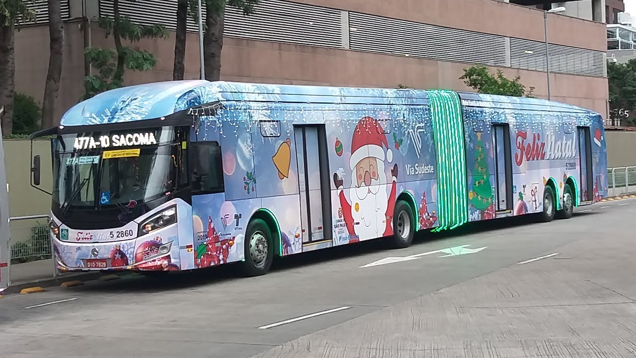 Ônibus Iluminados Natal 2020 - Um espetáculo no Terminal Pinheiros em são Paulo