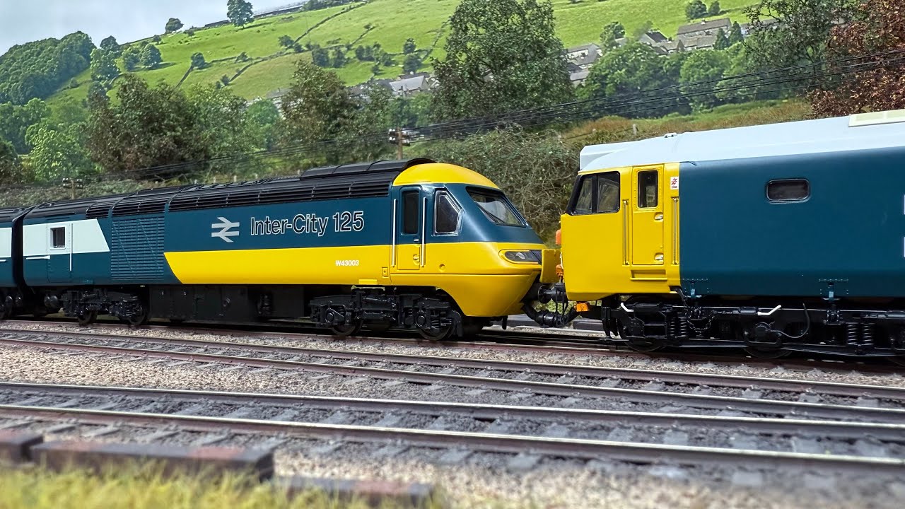 Class 50 rescuing a failed Intercity HST 