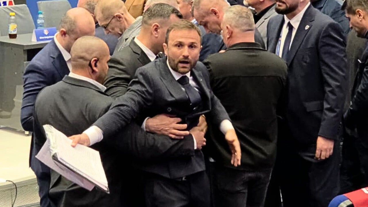 Scandal IMENS la alegerile FRF. Ilie Drăgan, contracandidatul lui Răzvan Burleanu, luat pe sus
