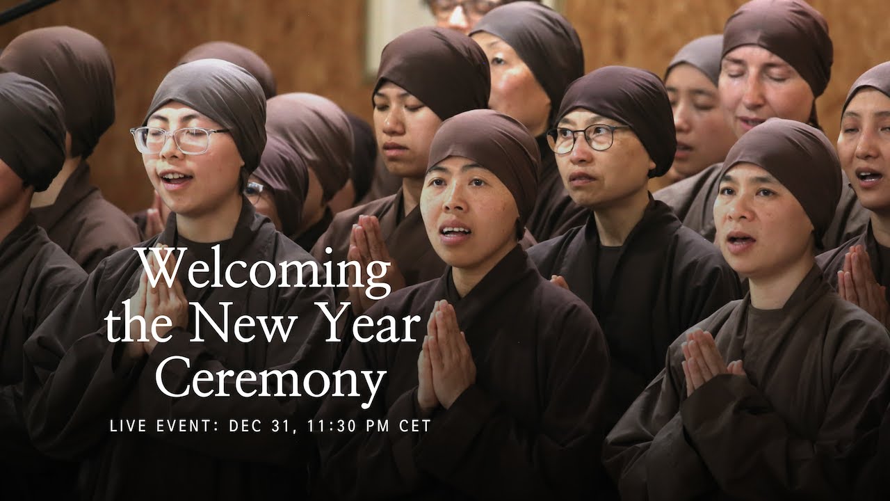 Welcoming the New Year Ceremony led by T Pháp Ứng
