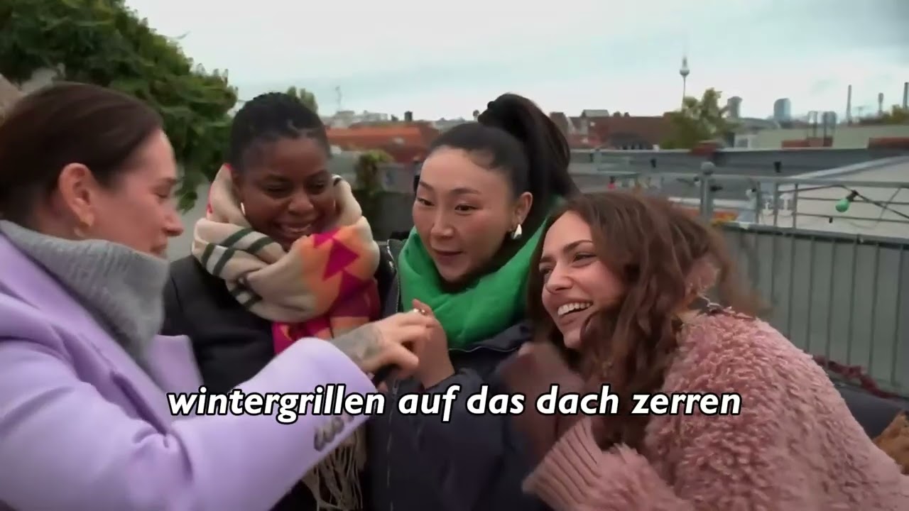 Datenraub während der Party: Olivia schleicht sich in Karlas Zimmer.