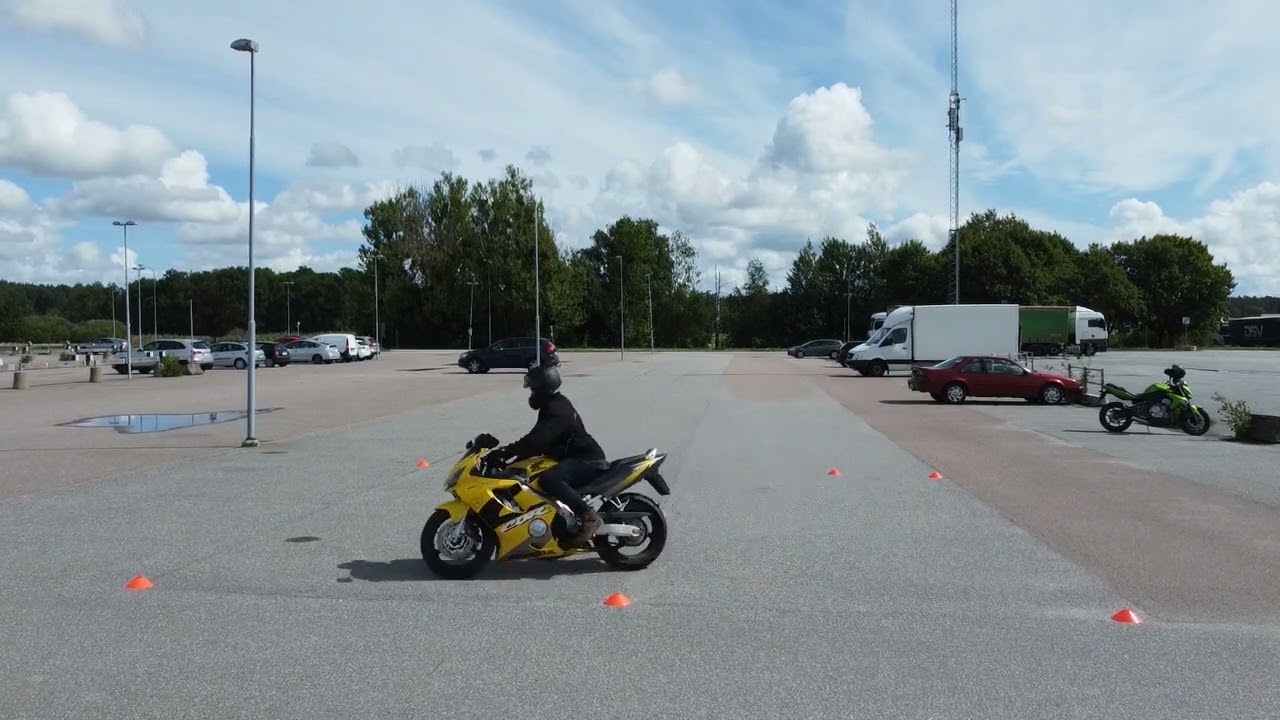 MC-körning 7 augusti 2022 vändning högfartsbana 7x7