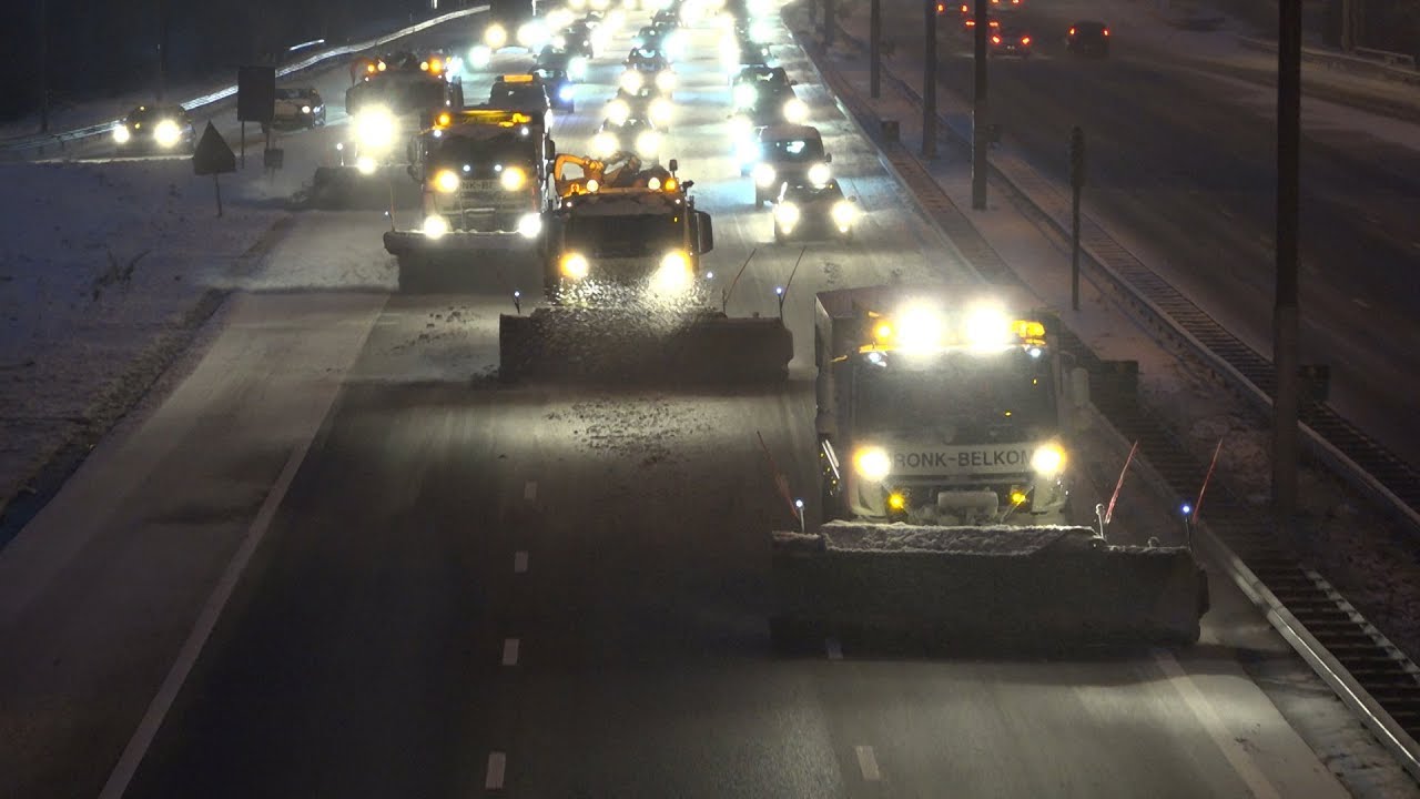 Sneeuwschuiven met Rijkswaterstaat / Omg. Amsterdam / 10 december 2017