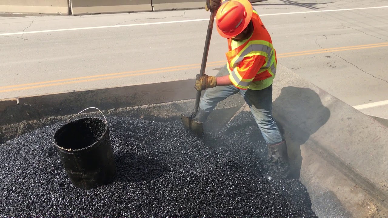 Asphalt SMA Sampling from Truck