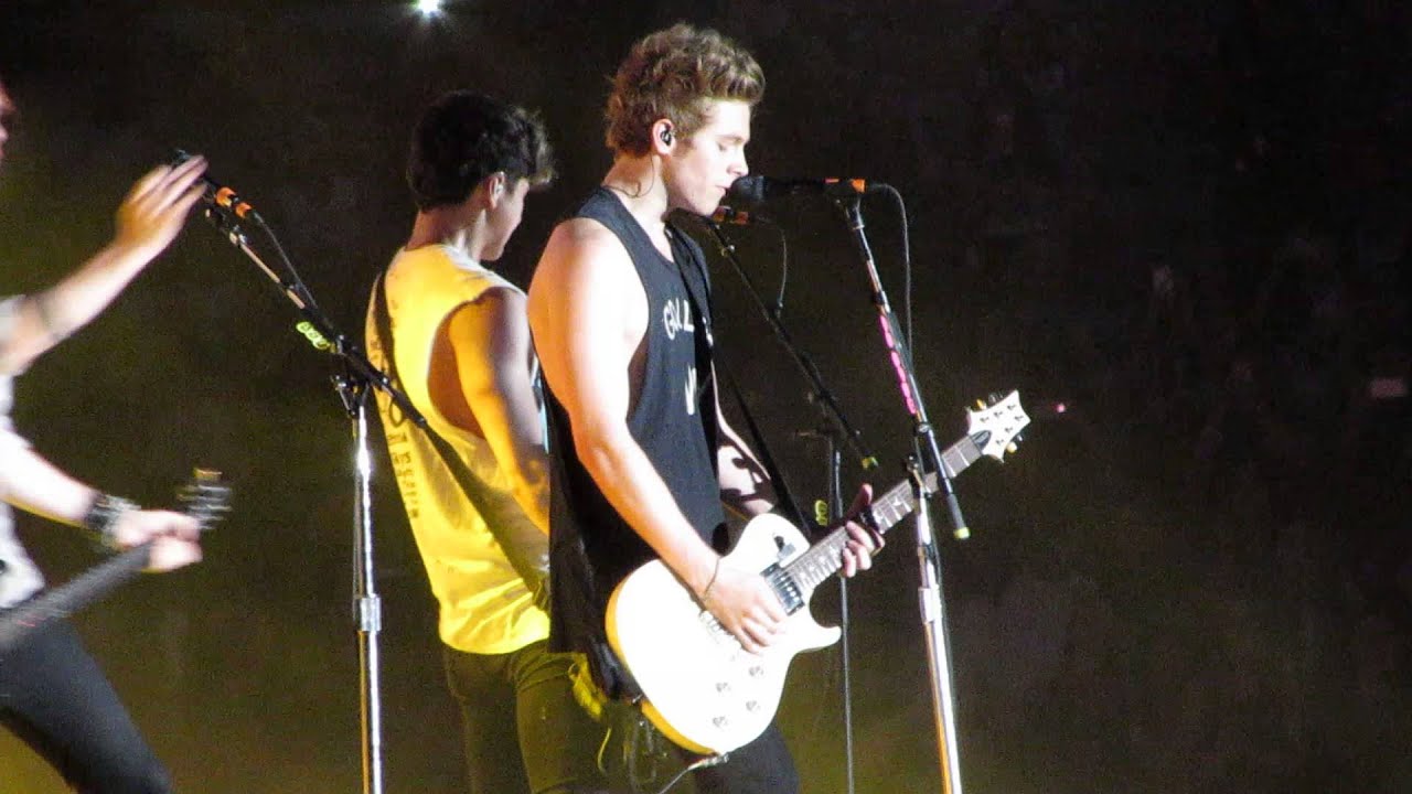 5SOS-Teenage Dream Rose Bowl 9/11/14 HD