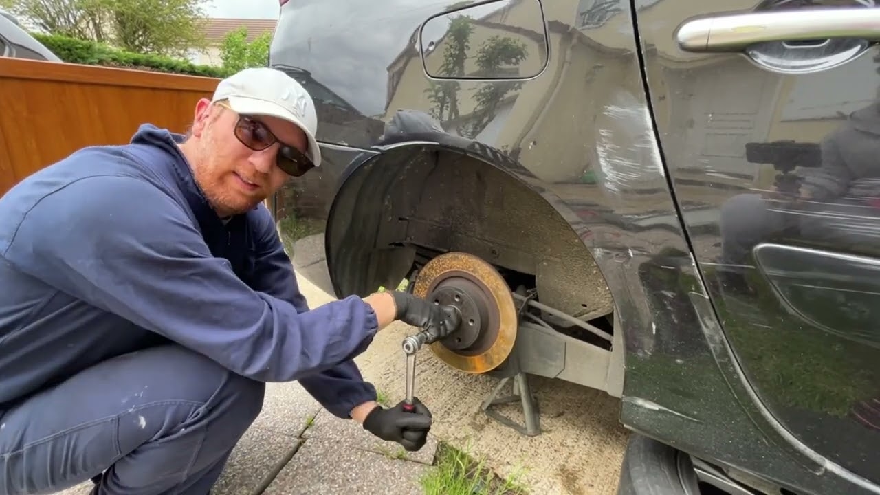 Remplacement disque de frein arrière sur Renault Grand Espace 4