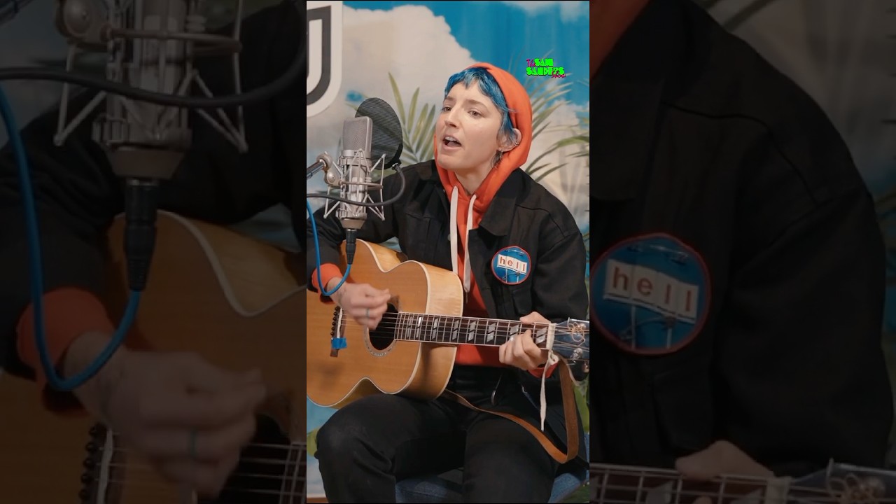 Кэролайн Роуз рассказывает о годе слизняка 🎶🐌