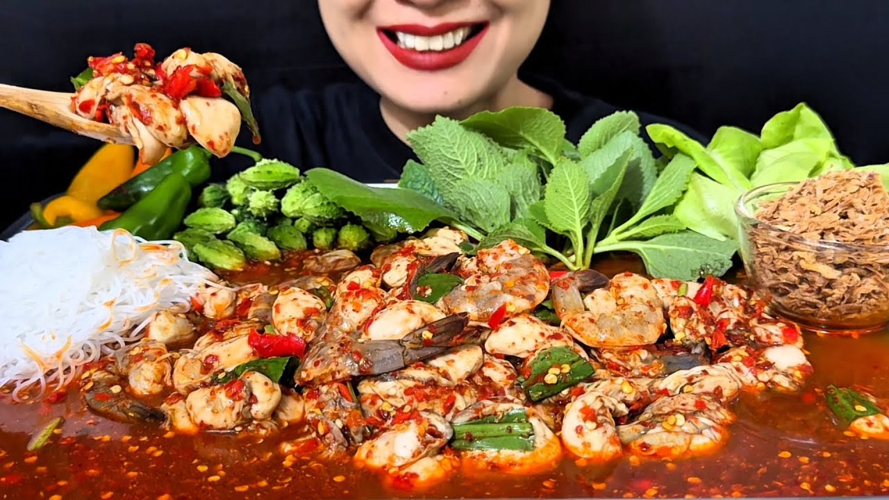 Thaifood ASMR ยำหอยนางรมกุ้งสด หอยหวานๆแกล้มมะระขี้นก Oyster salad with fresh shrimp MUKBANG show