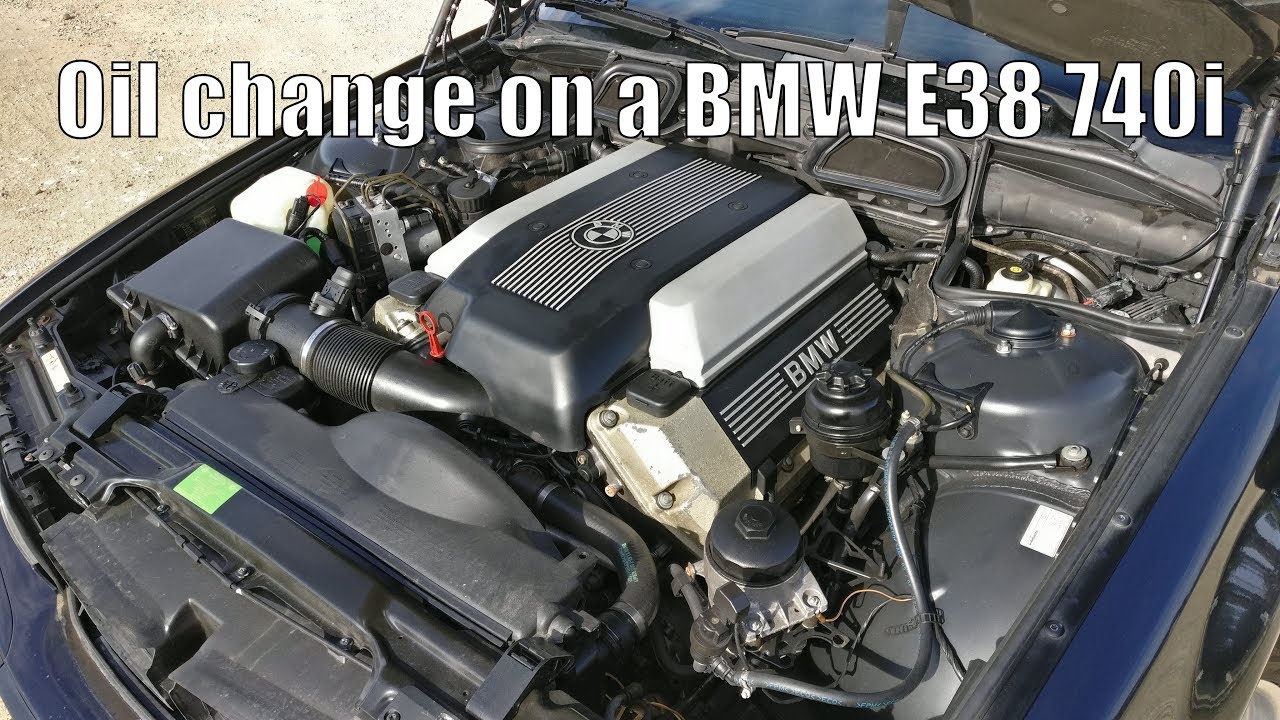 Oil change on a BMW E38 740i (ASMR style)