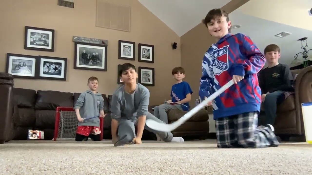 Knee hockey