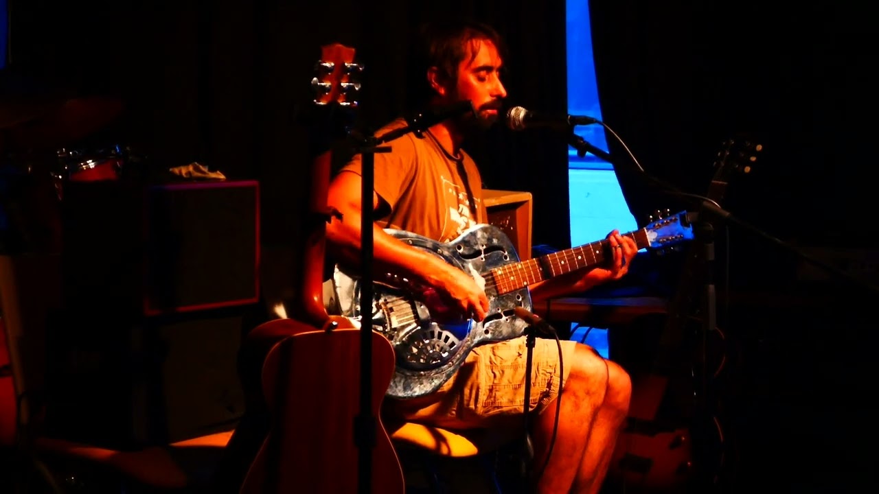 Dalk was the night, cold was the ground (Blind willie Johnson) /Preacher Blues (Son House)