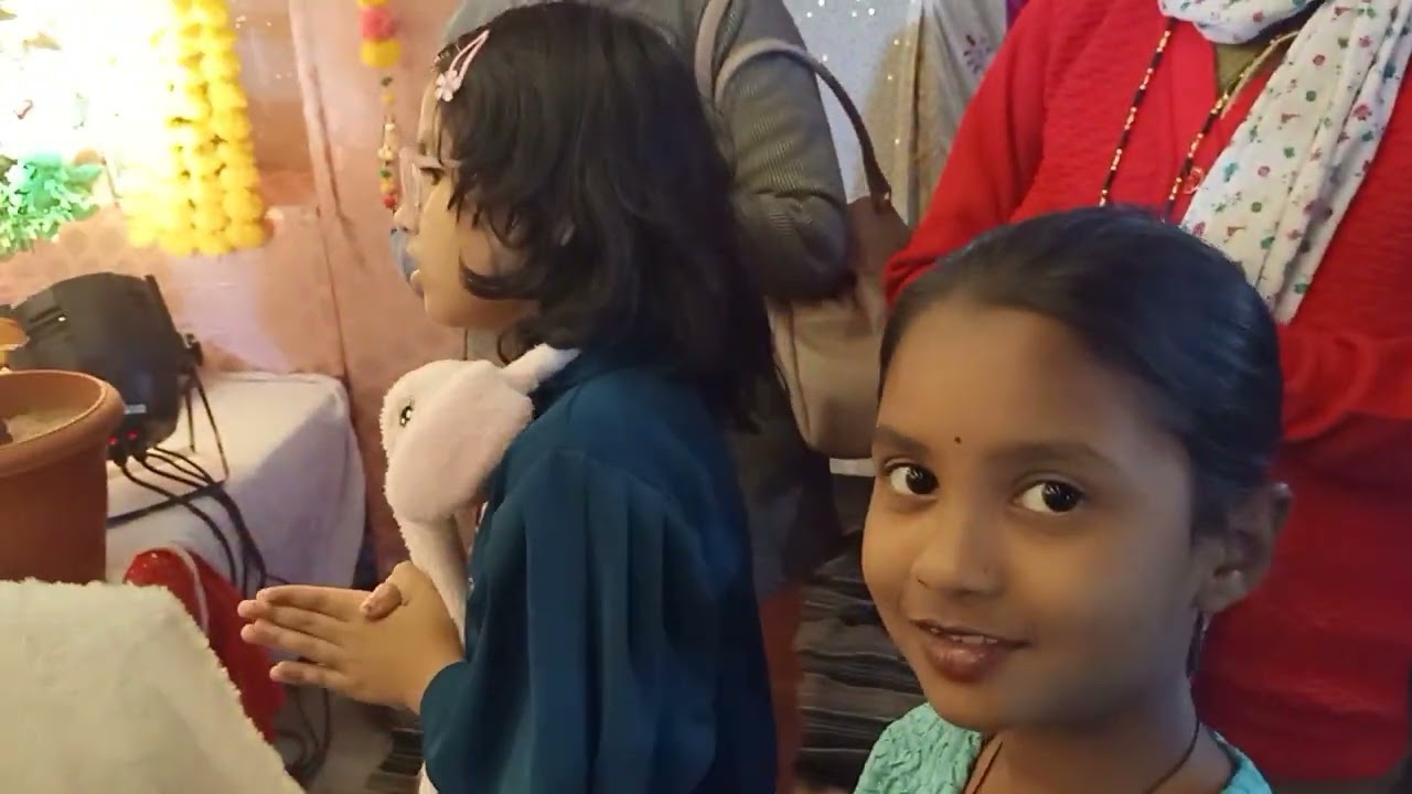 आदिशक्ती आईसाहेब यांच्या स्वागत व आगमना निमित्त आरती करण्यात आली 🙏🏻💐