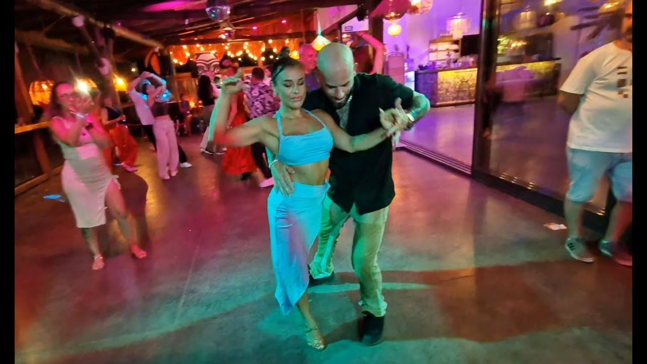 ATACA GEORGIE BACHATA LADIES 5 EN ATACA DE TU A TU HUELVA