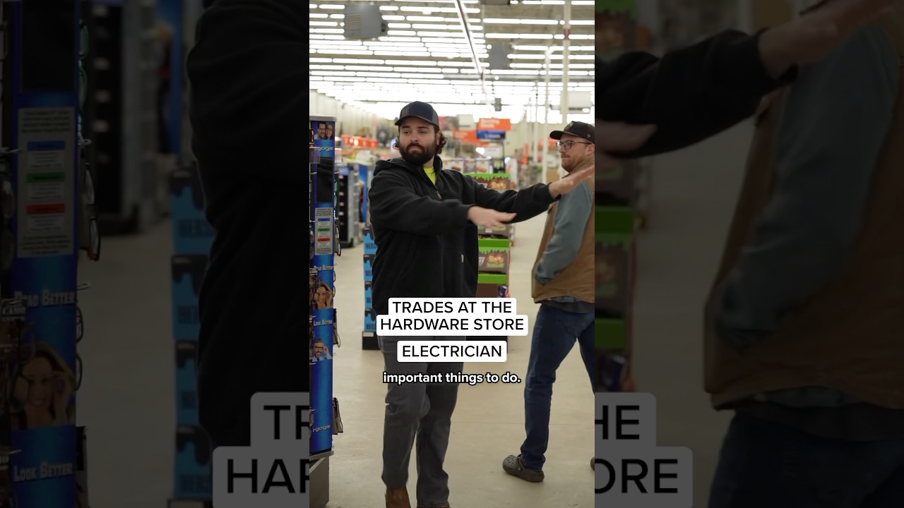 Рабочие специальности в хозяйственном магазине