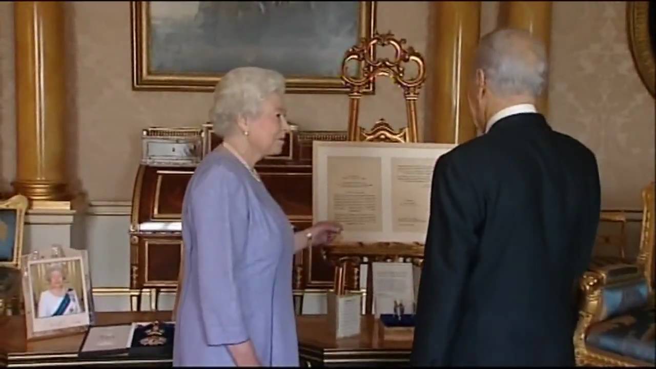 Queen Elizabeth II Knights President Shimon Peres