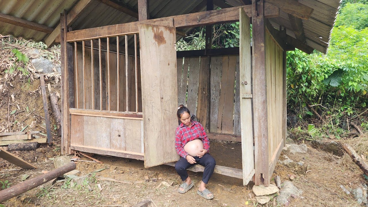 Single mother 8 months pregnant Fishing skills helped her catch a large school of fish