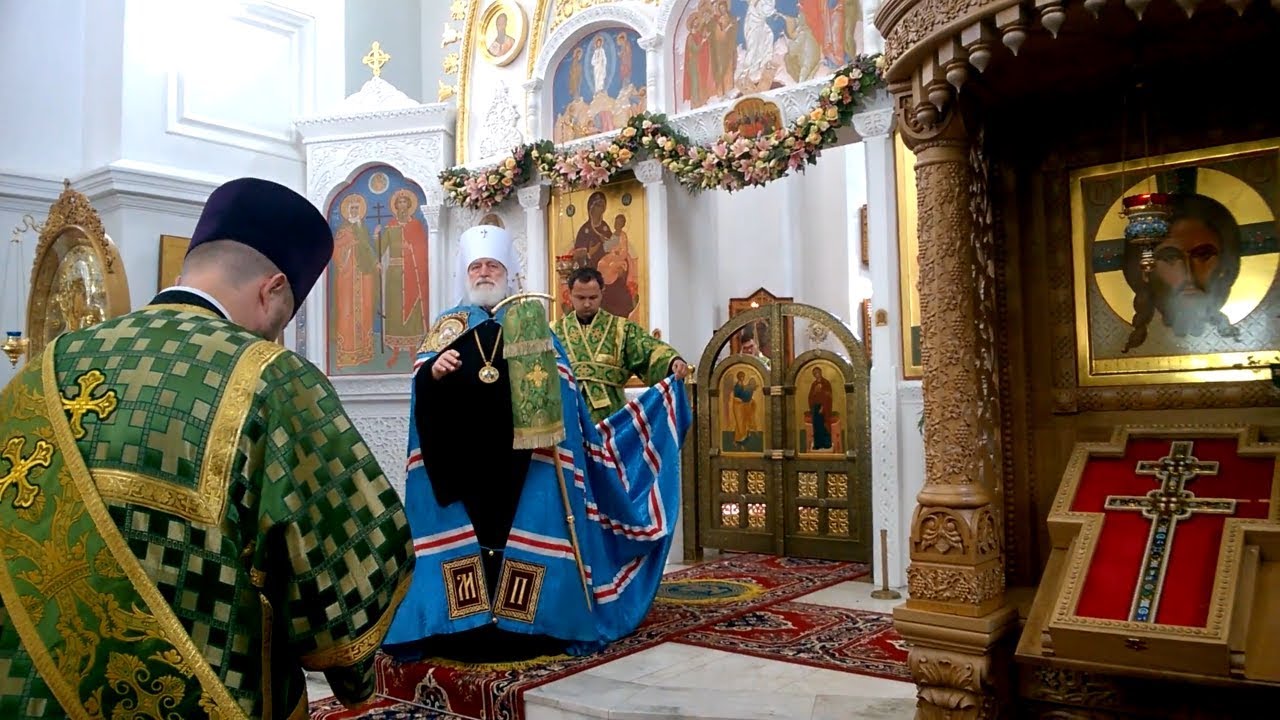 Встреча и облачение митрополита Павла перед Божественной  литургией на Торжествах Ефросинии Полоцкой