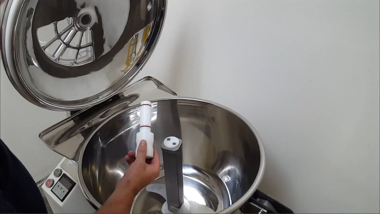Prevent Blade Hop on a Stephan VCM 44 with a Blade Holder Insert