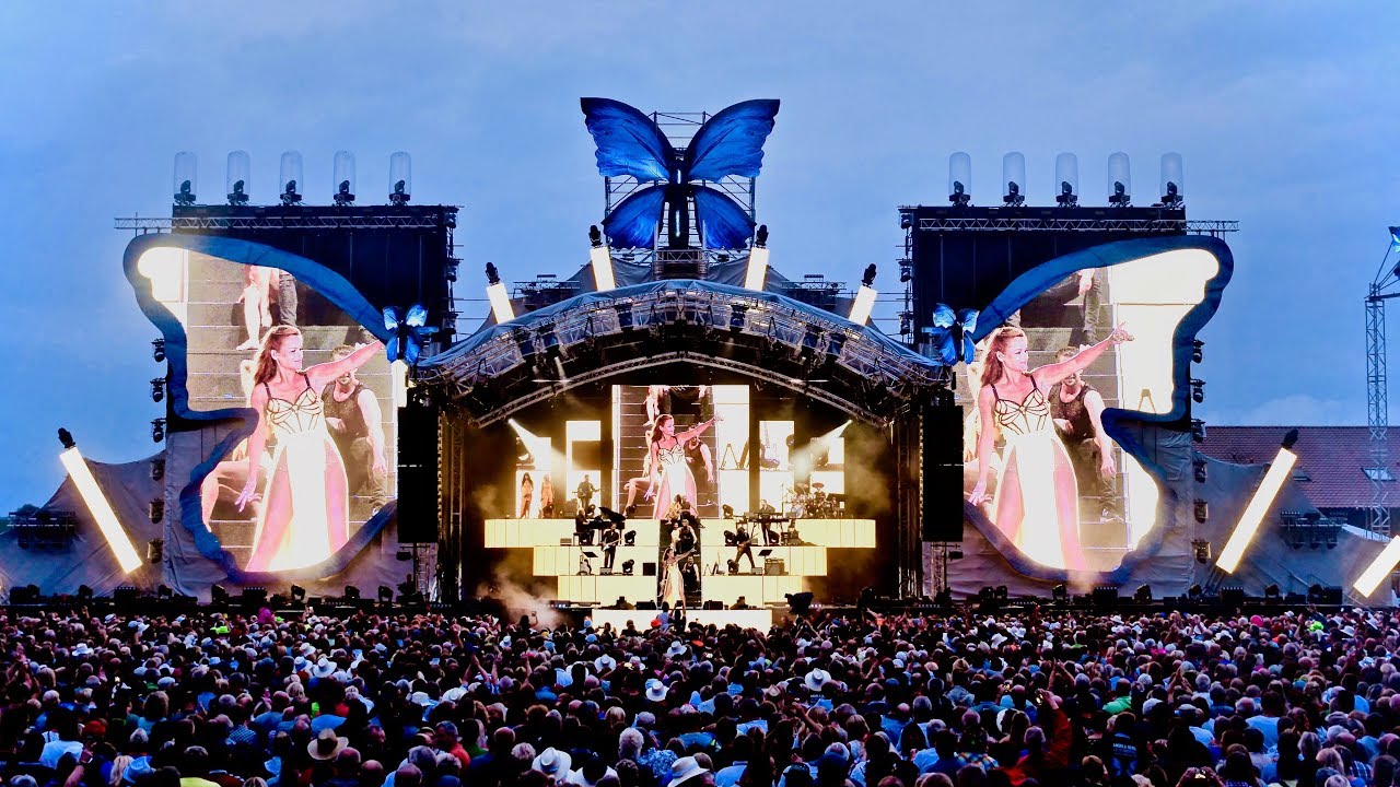 Andrea Berg Heimspiel • Stagedesign, Lichttechnik & Soundsetup