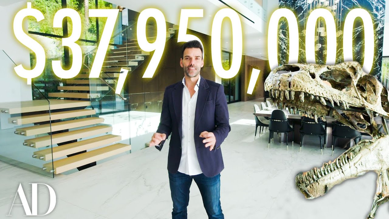 Внутри особняка в Беверли-Хиллз стоимостью 38 миллионов долларов с окаменелостью динозавра возрас...