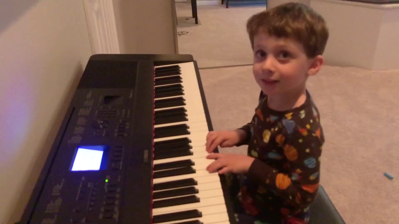 4-year-old Amazes Dad When He Starts Playing Justin Timberlake CAN'T STOP THE FEELING! On Piano