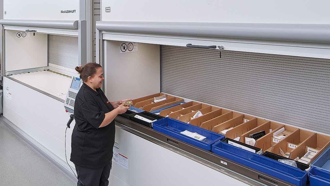 Vier H&auml;nel Lean-Lifte&reg; &uuml;ber drei Etagen mit SAP organisiert