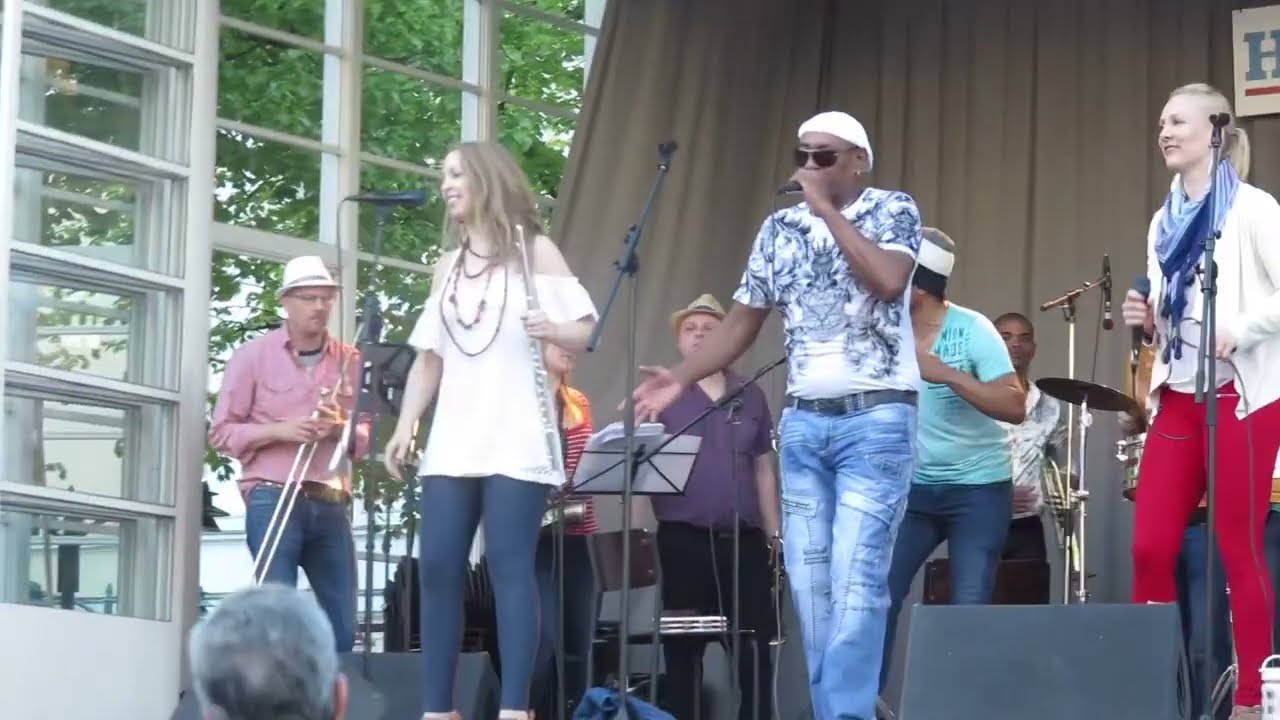 Latin music-Esplanade Helsinki Finland 2016