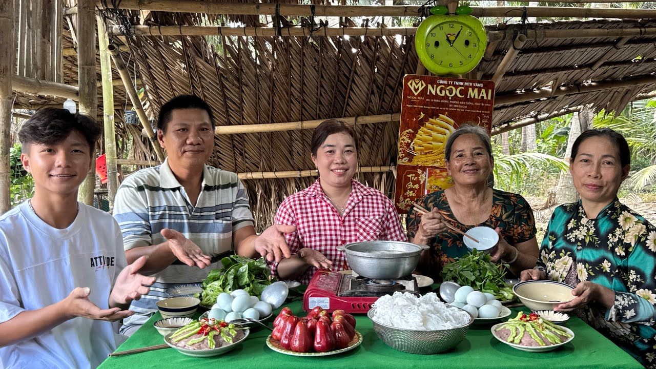 ￼Hai Chú Cháu Anh Thái Sa Lem Đến Chơi Và Những Lời Tâm Sự Nghề YouTube Trong Bữa Ăn l CSTN