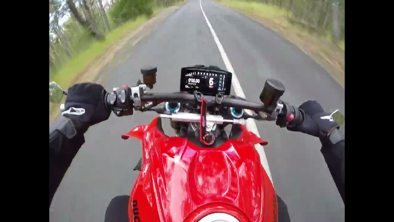 Ducati Streetfighter V4S - 2025 - Mountain Run 02