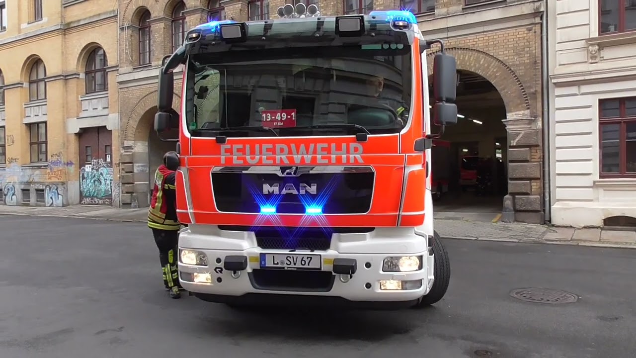 (Bullhorn) HLF FF Leipzig Süd auf Einsatzfahrt